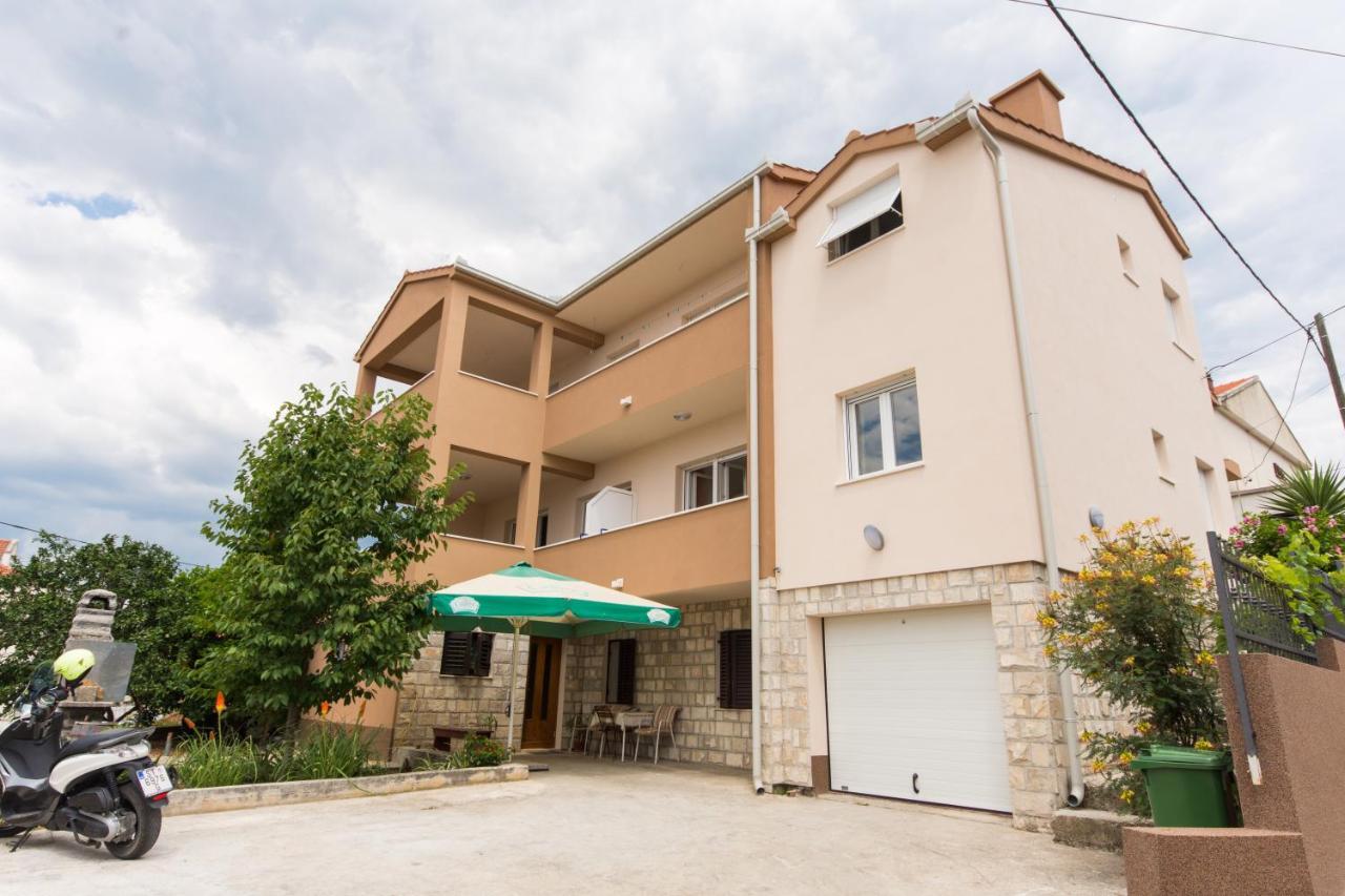 Apartments Ploka Trogir Exterior photo